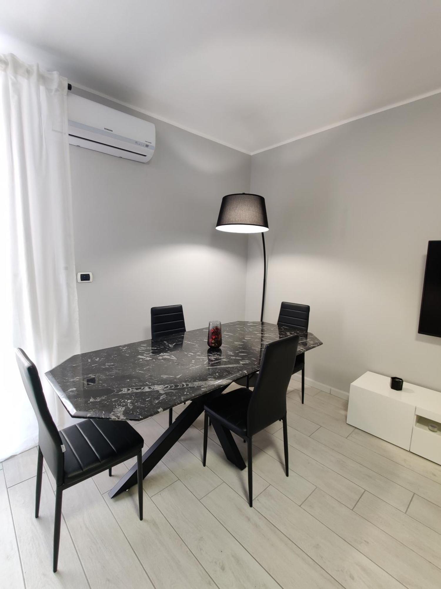 Apartamento Delph'S House CTA Exterior foto